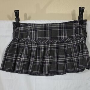 Tracy Evans Limited Gray and Purple Plaid Mini Skirt Juniors Size 15 (W603)
